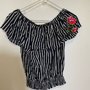 Off the shoulders blouse size L but fits like M